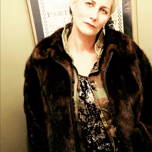 Meet your Posher, Maggie - Picture 1 of 1